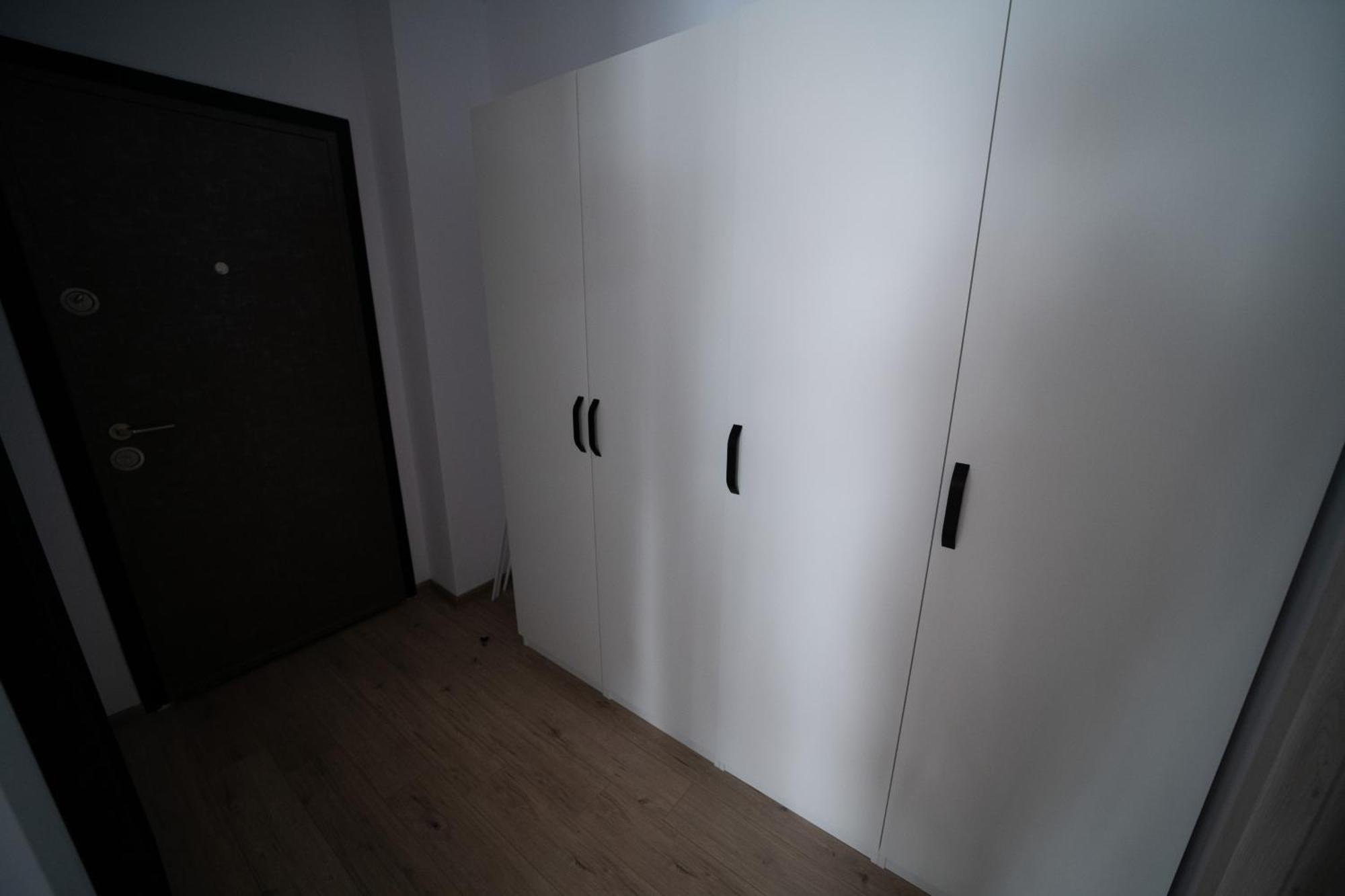Apartamento Garsoniera Turquoise Rezidential Moghioros Park Bucarest Exterior foto